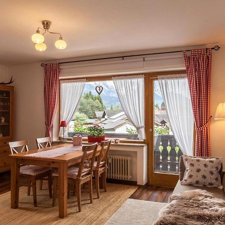 Ferienwohnung Bergblick ガルミッシュ・パルテンキルヒェン エクステリア 写真