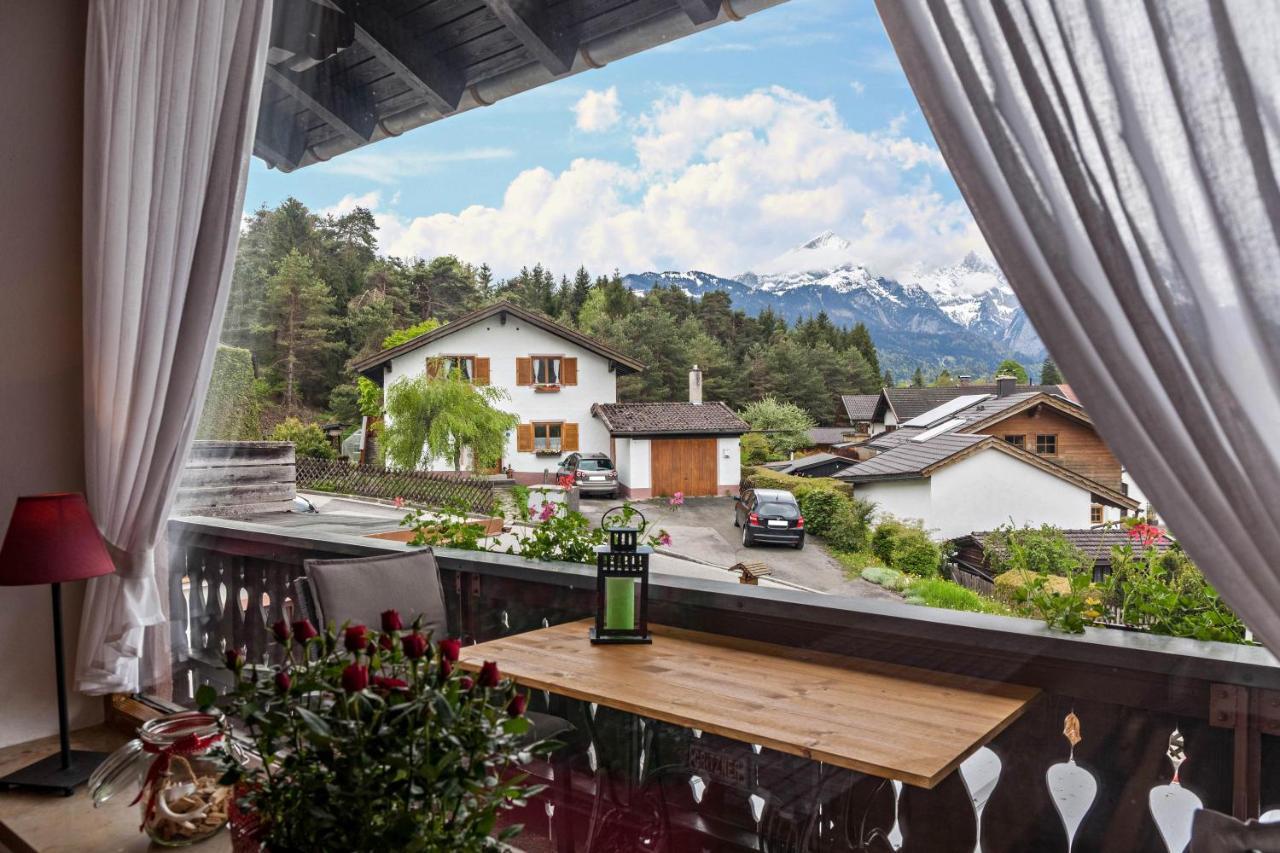 Ferienwohnung Bergblick ガルミッシュ・パルテンキルヒェン エクステリア 写真