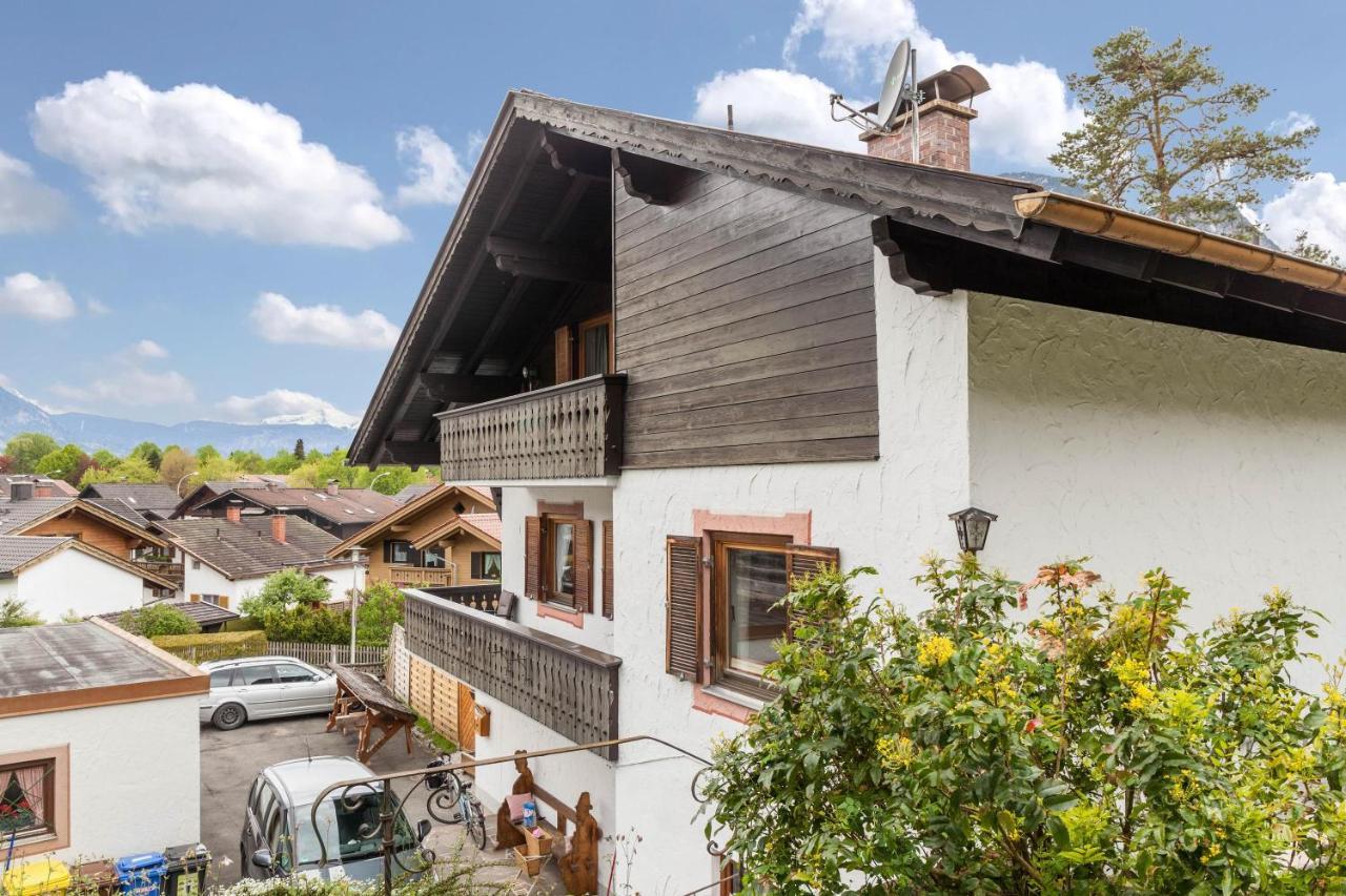 Ferienwohnung Bergblick ガルミッシュ・パルテンキルヒェン エクステリア 写真